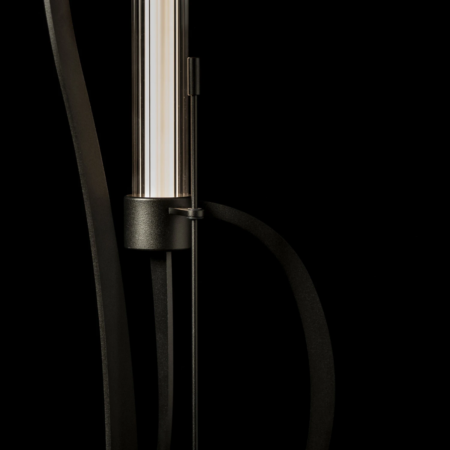 Hubbardton Forge Pulse Floor Lamp 8 Hubbardton Forge Pulse Floor Lamp - Image 6